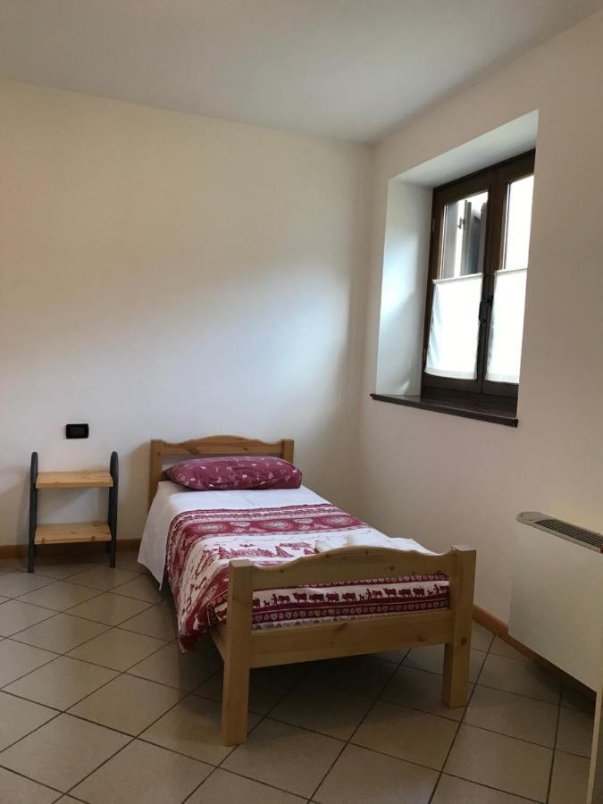 ואלבונדיונה Ostello Casa Corti מראה חיצוני תמונה