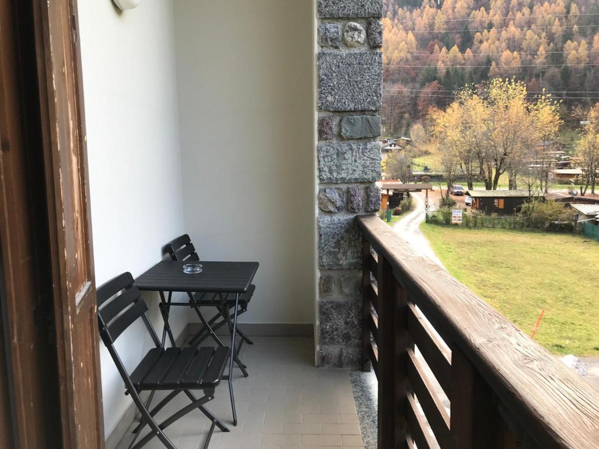 ואלבונדיונה Ostello Casa Corti מראה חיצוני תמונה