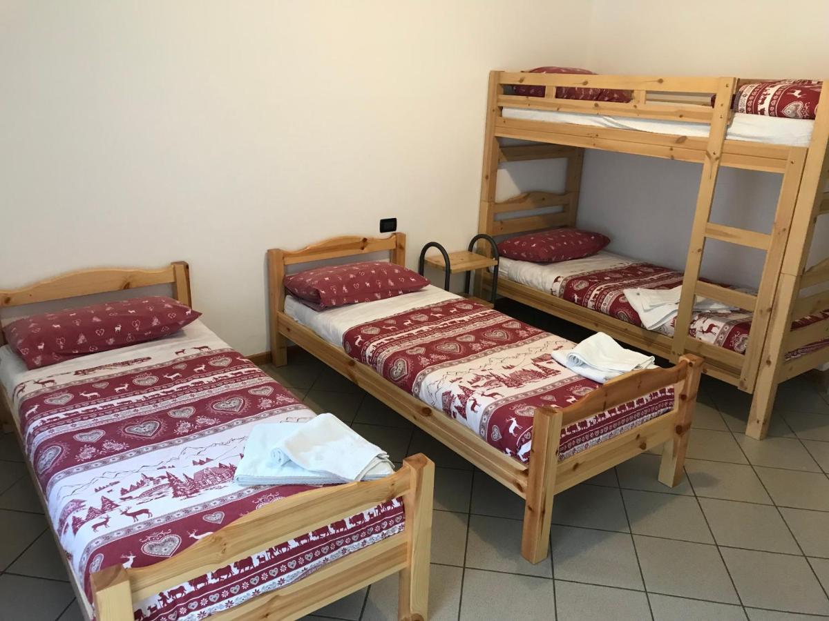 ואלבונדיונה Ostello Casa Corti מראה חיצוני תמונה