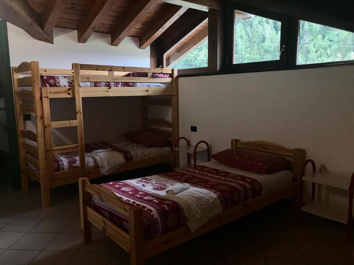 ואלבונדיונה Ostello Casa Corti מראה חיצוני תמונה