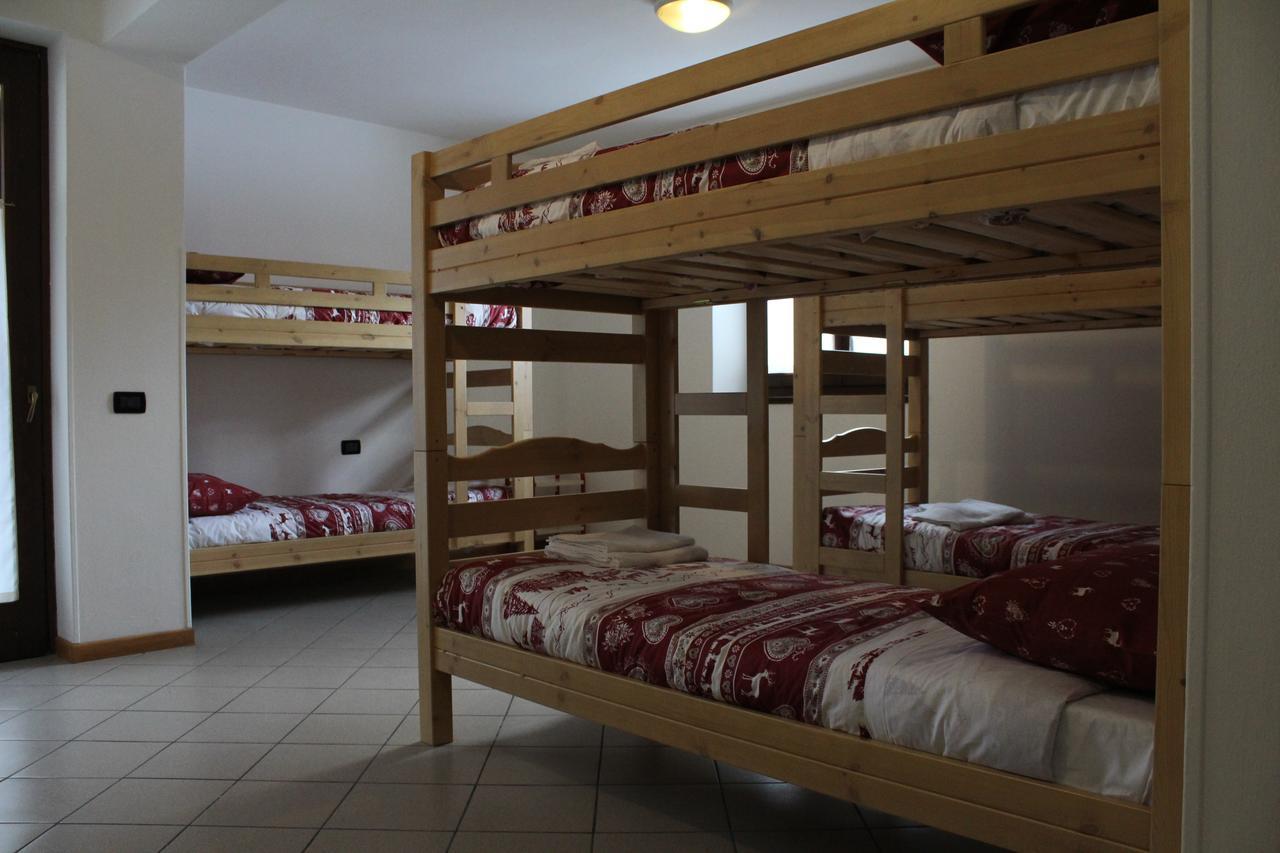 ואלבונדיונה Ostello Casa Corti מראה חיצוני תמונה