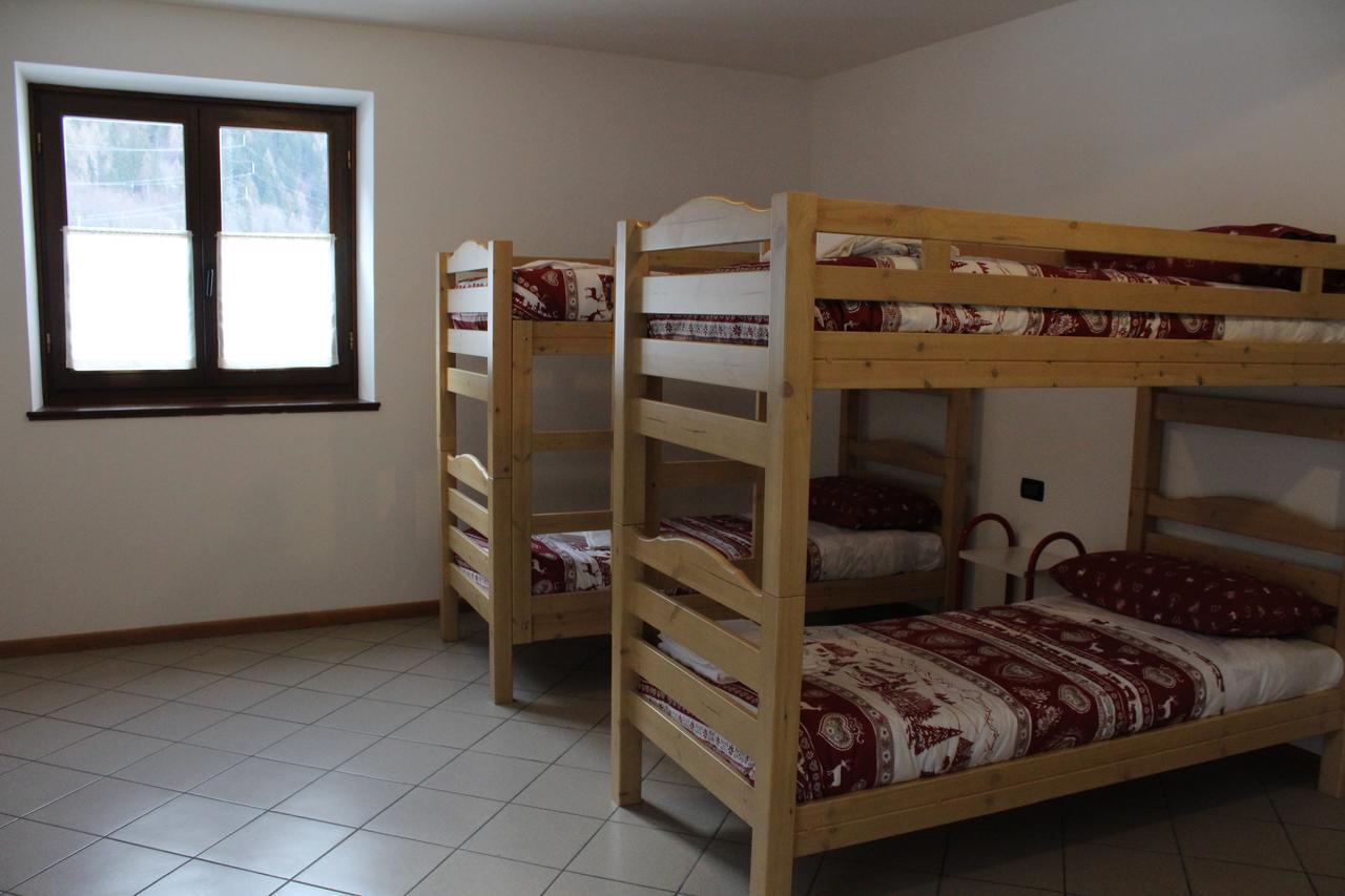 ואלבונדיונה Ostello Casa Corti מראה חיצוני תמונה