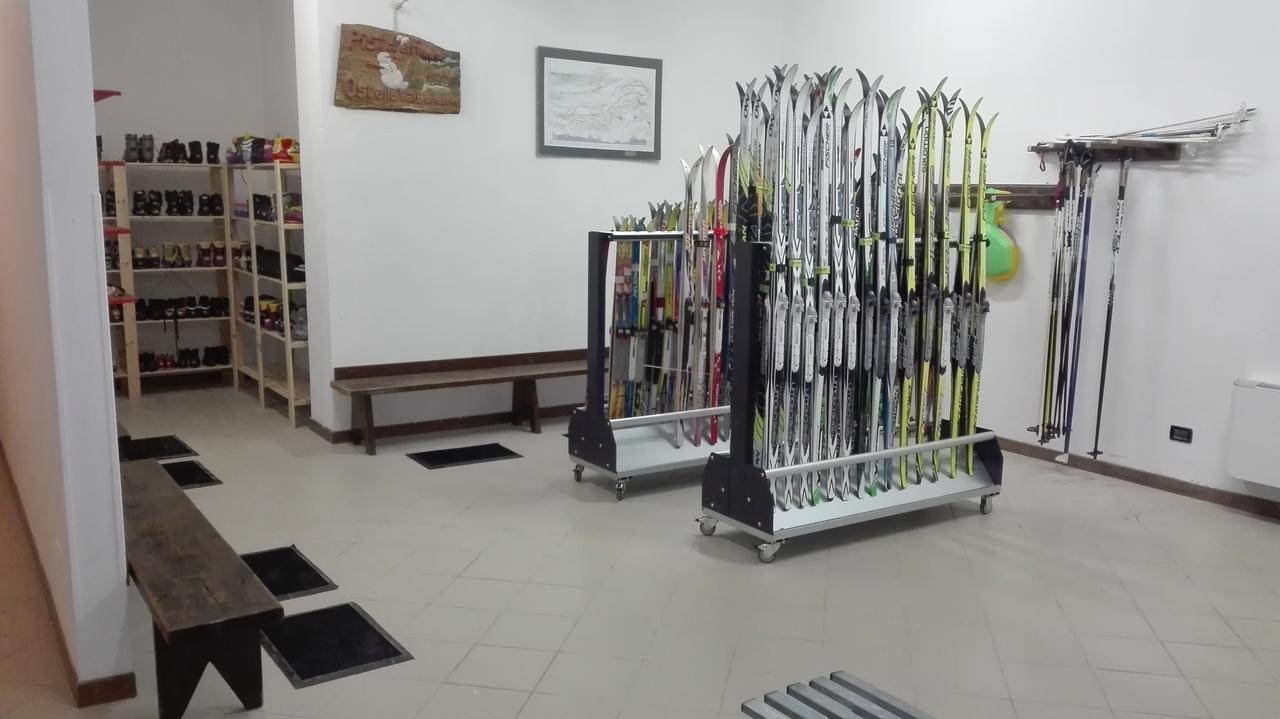 ואלבונדיונה Ostello Casa Corti מראה חיצוני תמונה